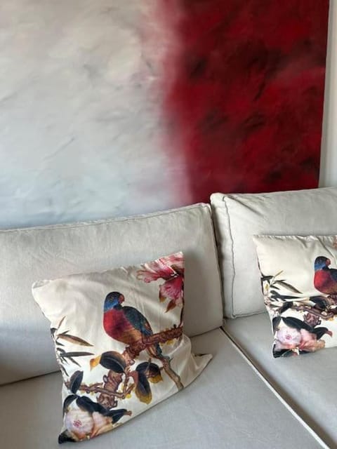 Living room, Decorative detail