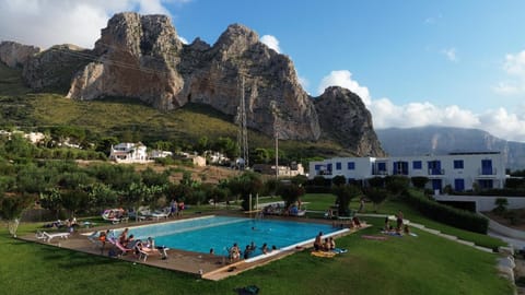 Mountain view, Swimming pool
