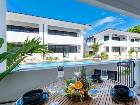 Patio, View (from property/room), Balcony/Terrace, Dining area, Pool view, Swimming pool