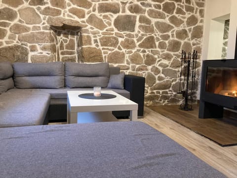 Communal lounge/ TV room, Living room, flat iron