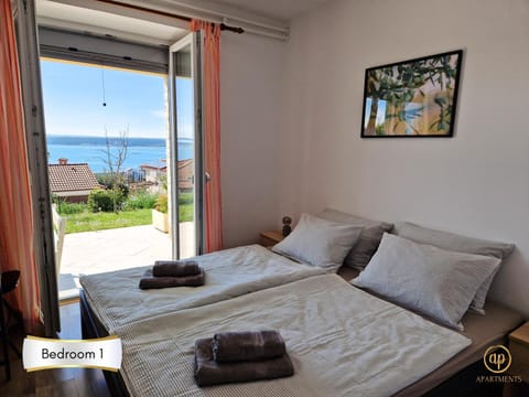 Bed, Natural landscape, Photo of the whole room, Bedroom, Sea view, towels