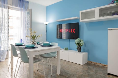 TV and multimedia, Kitchen or kitchenette, Dining area