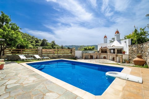 Day, Swimming pool, sunbed