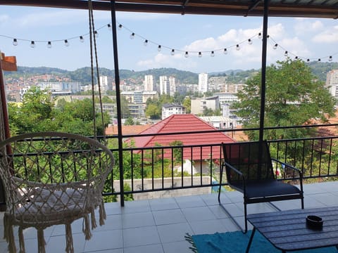 Balcony/Terrace, City view, Entertainment