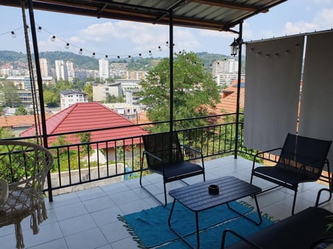 Balcony/Terrace, City view, Entertainment