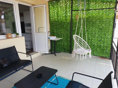 Balcony/Terrace, City view, Entertainment