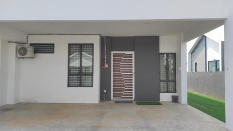 Property building, Balcony/Terrace
