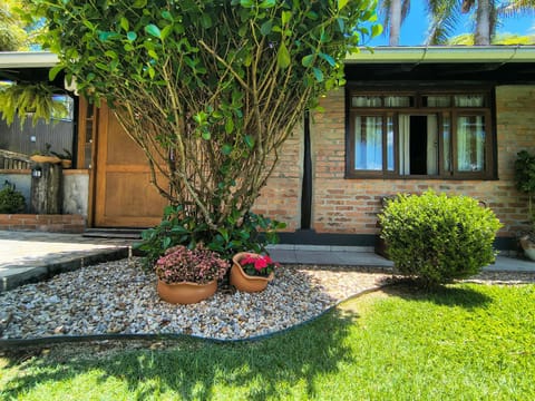 Property building, Garden