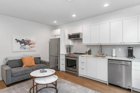 Old-Western Time Travelers Cowboys Sweet Suite Apartment in South Lake Union