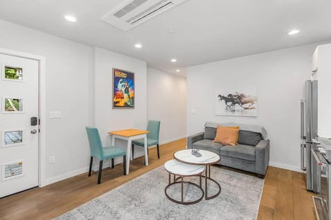 Old-Western Time Travelers Cowboys Sweet Suite Apartment in South Lake Union