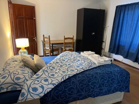 King room - PenrhynCoch - Aberystwyth Apartment in Tirymynach