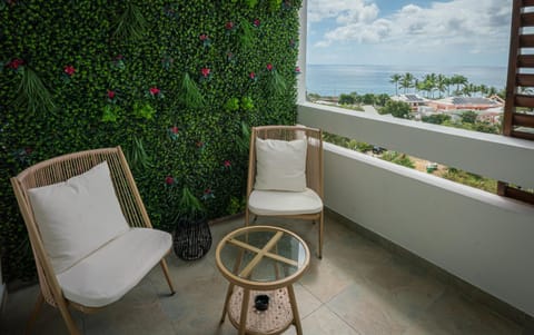 View (from property/room), Balcony/Terrace, Sea view