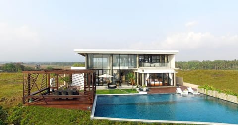 Property building, Pool view, Swimming pool