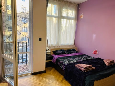 Bed, View (from property/room), Balcony/Terrace, Bedroom, City view