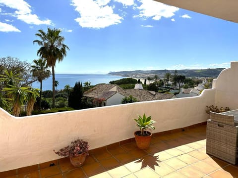 View (from property/room), Balcony/Terrace, Sea view