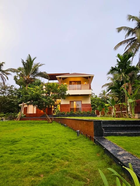 Property building, Garden, Garden view