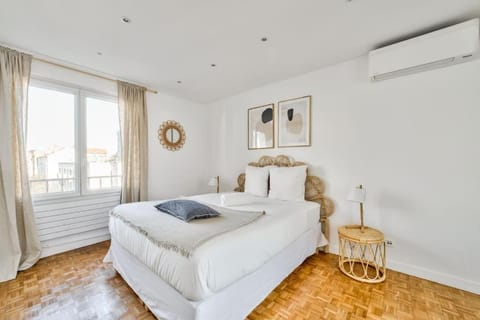 Superbe appartement terrasse 75m Paris Apartment in Vincennes