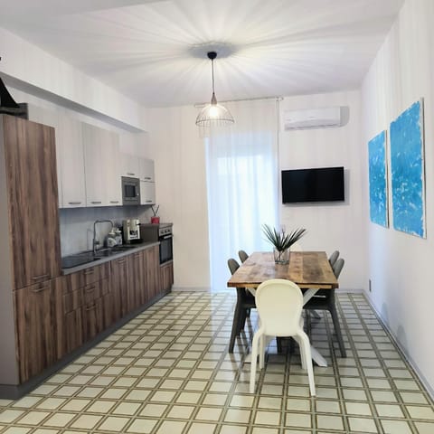 Kitchen or kitchenette, kitchen, kitchen