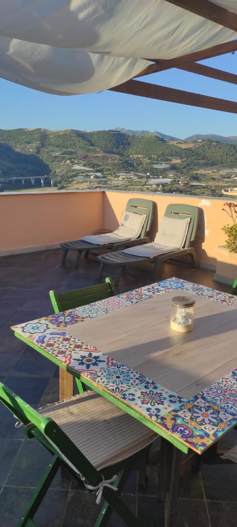 View (from property/room), Balcony/Terrace, Mountain view