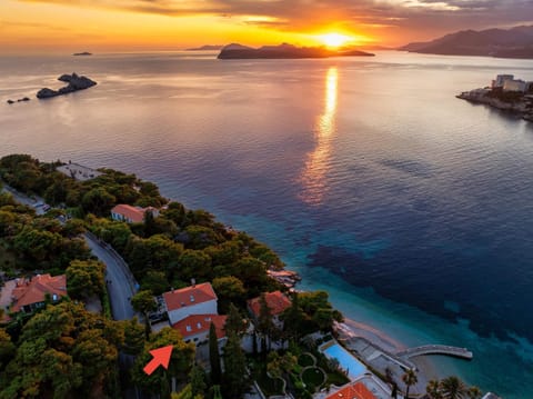 Piccola Red Studio - 50m from the beach Apartment in Dubrovnik