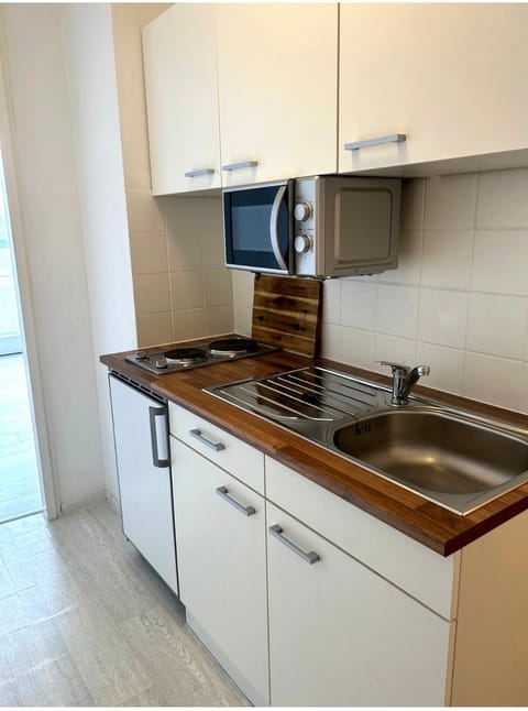 Stilvolles Apartment mit Balkon 15min Airport Apartment in Offenbach