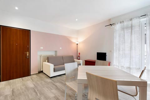 Sweet Home Apartments Peperoncino Apartment in Arona
