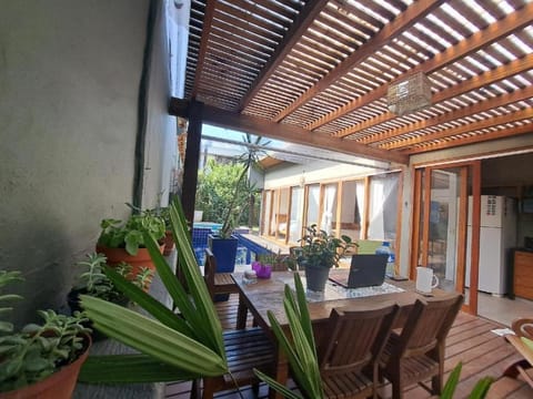 Patio, Day, Garden, View (from property/room), Balcony/Terrace, Living room, Seating area, Dining area, Garden view