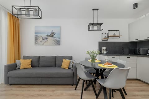 Kitchen or kitchenette, Living room, Seating area, Dining area, minibar