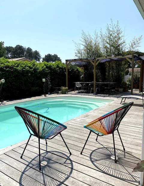 Patio, Pool view, Swimming pool