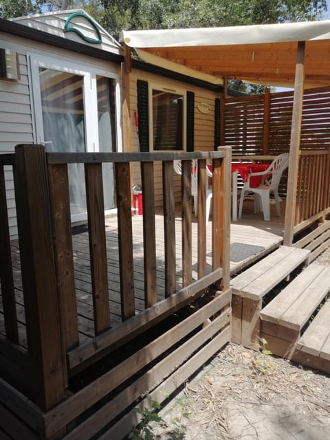 Mobil home Chez 118 Alain Campground/ 
RV Resort in La Roque-d'Anthéron