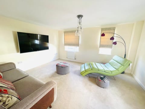 Cozy and comfy House in Corby