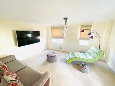 Cozy and comfy House in Corby