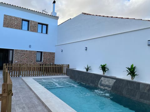 Patio, Garden, Swimming pool
