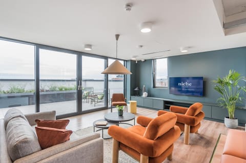 Communal lounge/ TV room