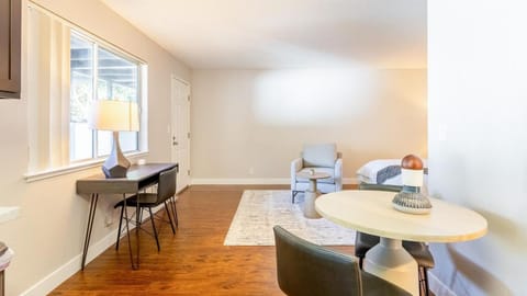 Landing Modern Apartment with Amazing Amenities (ID6920X50) Apartment in San Jose