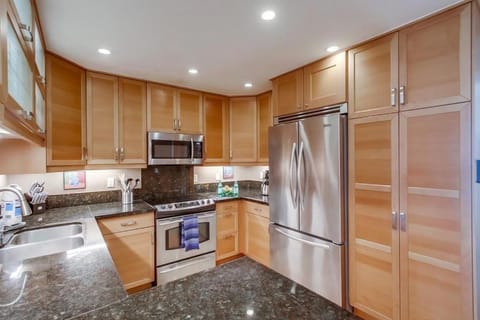 Waterfront 1 House in Mission Beach