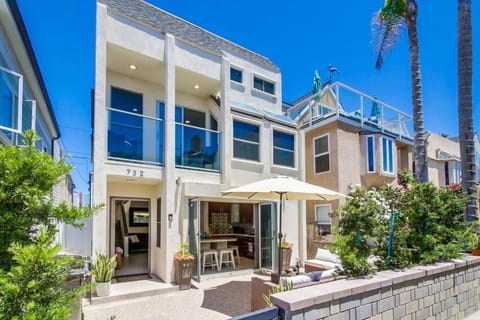 Sand & Sea House in Mission Beach