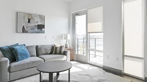 Landing Modern Apartment with Amazing Amenities (ID1381X631) Apartment in The Colony