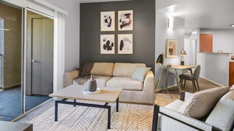 Landing - Modern Apartment with Amazing Amenities (ID8166X52) Apartment in Tortolita