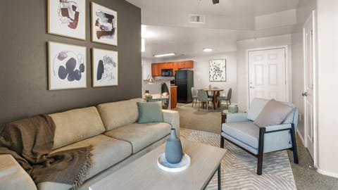 Landing - Modern Apartment with Amazing Amenities (ID8166X52) Apartment in Tortolita