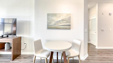 Landing - Modern Apartment with Amazing Amenities (ID7472X70) Apartment in Town N Country