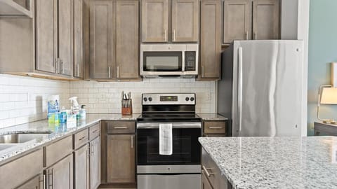 Landing - Modern Apartment with Amazing Amenities (ID7923X25) Apartment in Tennessee