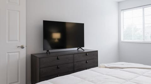 Landing - Modern Apartment with Amazing Amenities (ID6484X14) Apartment in Covington