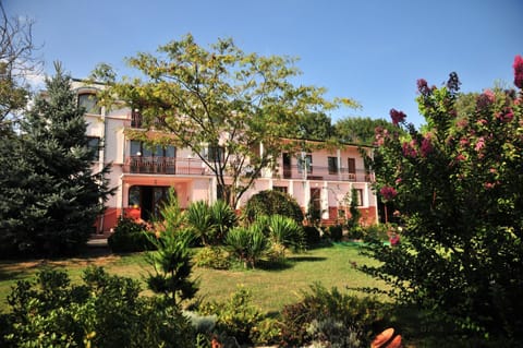 Property building, Garden