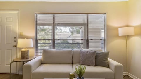 Landing - Modern Apartment with Amazing Amenities (ID9254X75) Apartment in Houston