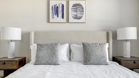 Landing - Modern Apartment with Amazing Amenities (ID1186X009) Apartment in Burleson