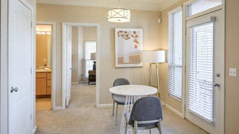 Landing - Modern Apartment with Amazing Amenities (ID8708X13) Apartment in Omaha