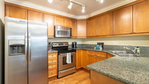 Landing - Modern Apartment with Amazing Amenities (ID1192X964) Apartment in Kirkland