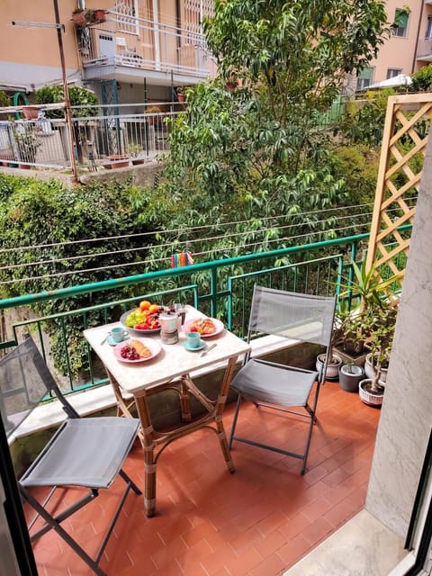 Spring, Garden, View (from property/room), Balcony/Terrace, Seating area, Dining area, Garden view