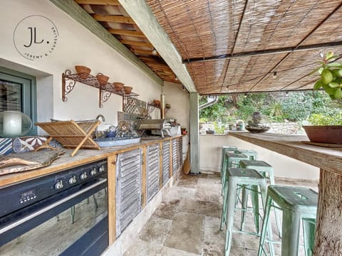 Balcony/Terrace, kitchen